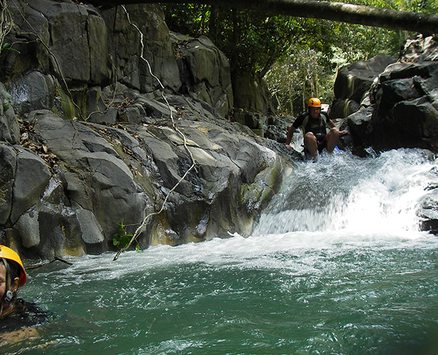 Au fil de l’eau... canyoning niveau 3 - photo 1