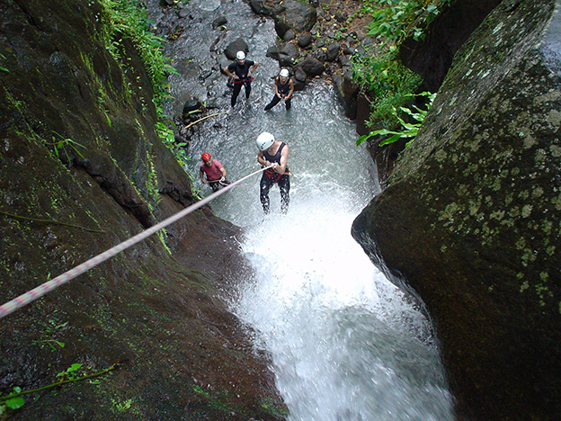 Au fil de l’eau... canyoning niveau 2 - photo 1