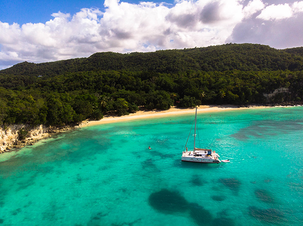MARIE-GALANTE : Catamaran voile - départ Sainte-Anne - photo 1